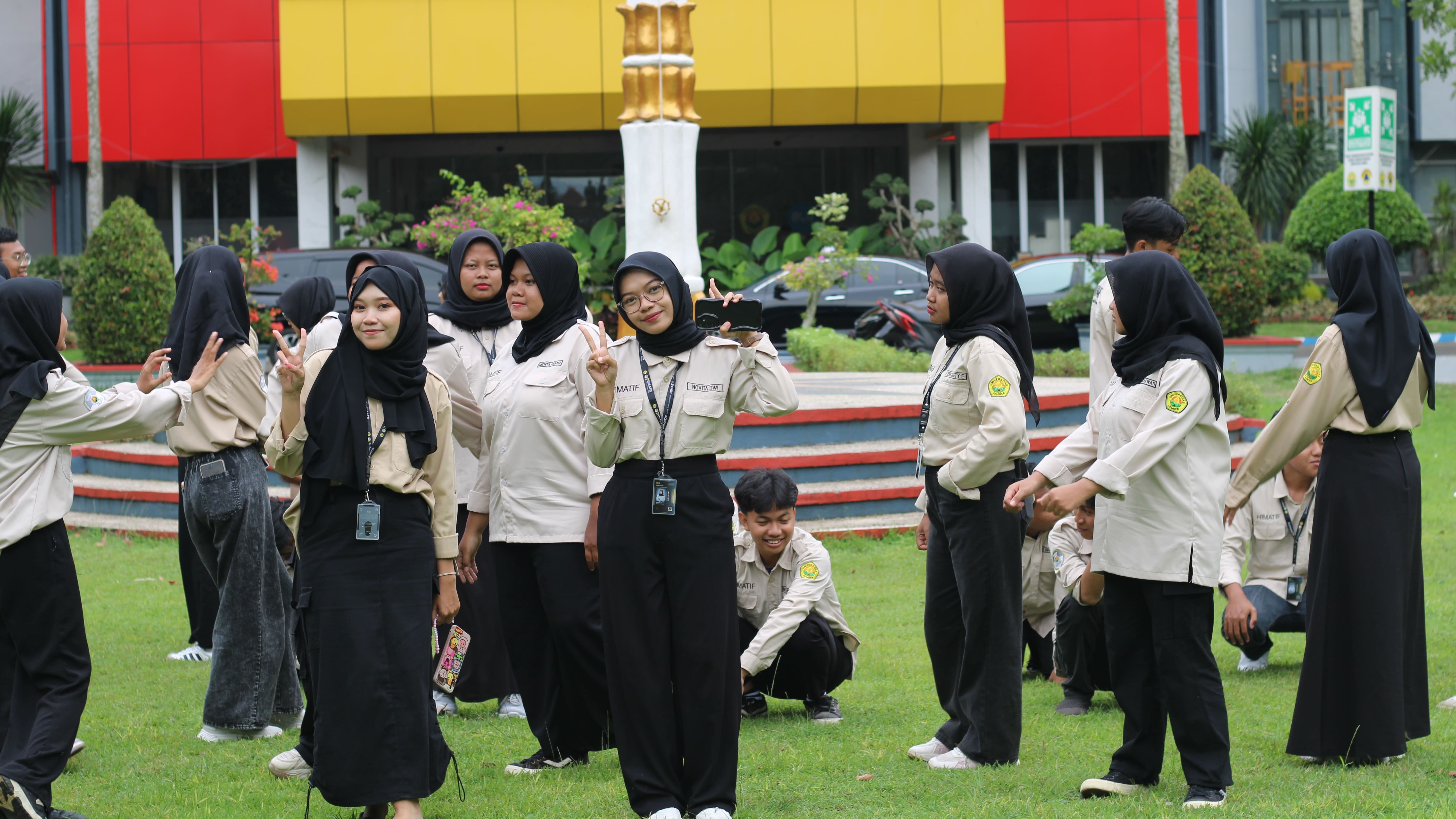 Gambar 2